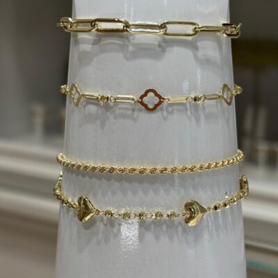 Złota bransoletka 9K Serca B4-009